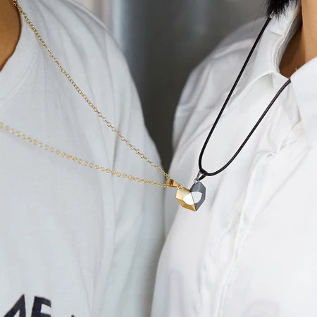 Colar de Casal Kit 2 Colares Unissex Coração Facetado – Presente Romântico e Conectado